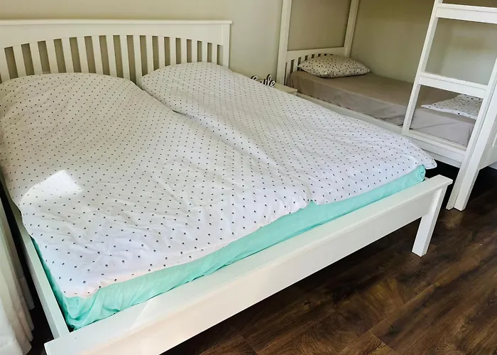 Debora, Lura 3 Gjiri I Lalezit Plazhi San Pietro