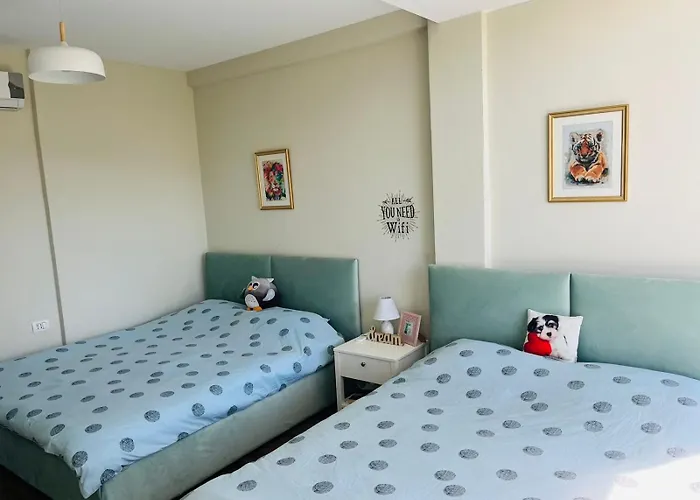 Debora, Lura 3 Gjiri I Lalezit * Plazhi San Pietro