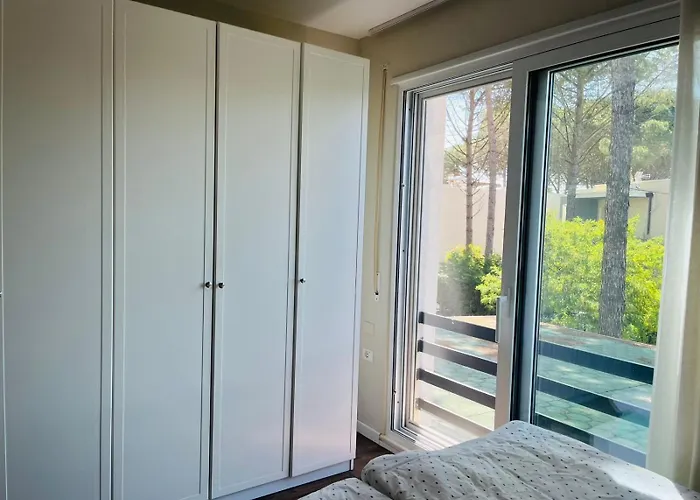 Debora, Lura 3 Gjiri I Lalezit Plazhi San Pietro