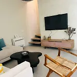 Debora, Lura 3 Gjiri I Lalezit Hébergement de vacances