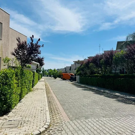 Debora, Lura 3 Gjiri I Lalezit